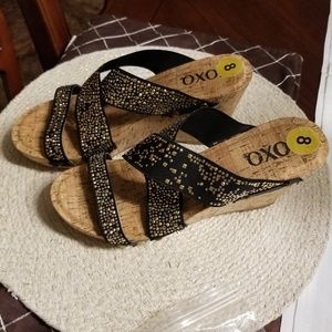 Oxo wedge sandles